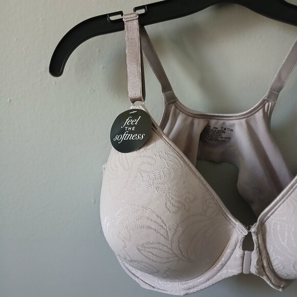 Women's Bali Comfort Revolution Bra Front Closure T-Shirt Underwire Size 42C - Picture 3 of 15